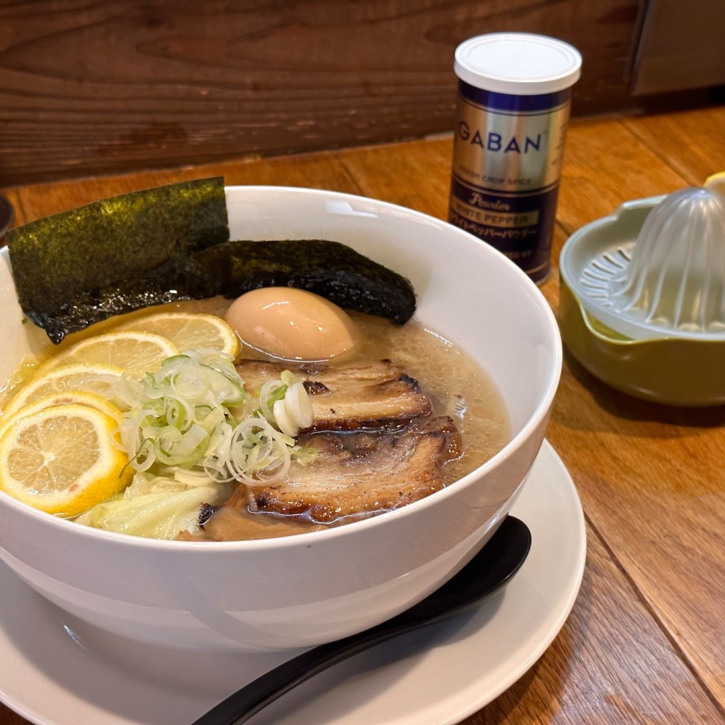 ユーザーが投稿した豚骨背脂ラーメンの写真 - 実際訪問したユーザーが直接撮影して投稿した荻居酒屋風来坊の写真