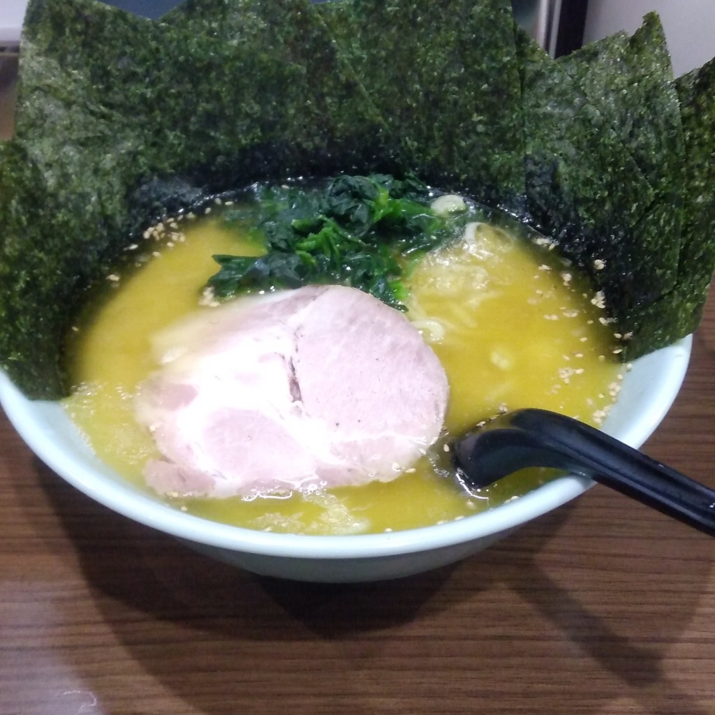 ユーザーが投稿した醤油豚骨ラーメンの写真 - 実際訪問したユーザーが直接撮影して投稿した前里町ラーメン / つけ麺千家 本店の写真