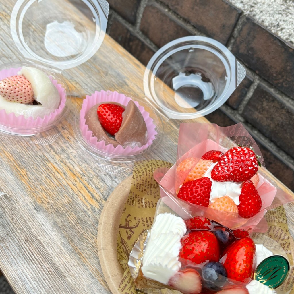 ユーザーが投稿した白いちご大福の写真 - 実際訪問したユーザーが直接撮影して投稿した浅草和菓子梅園 浅草本店の写真