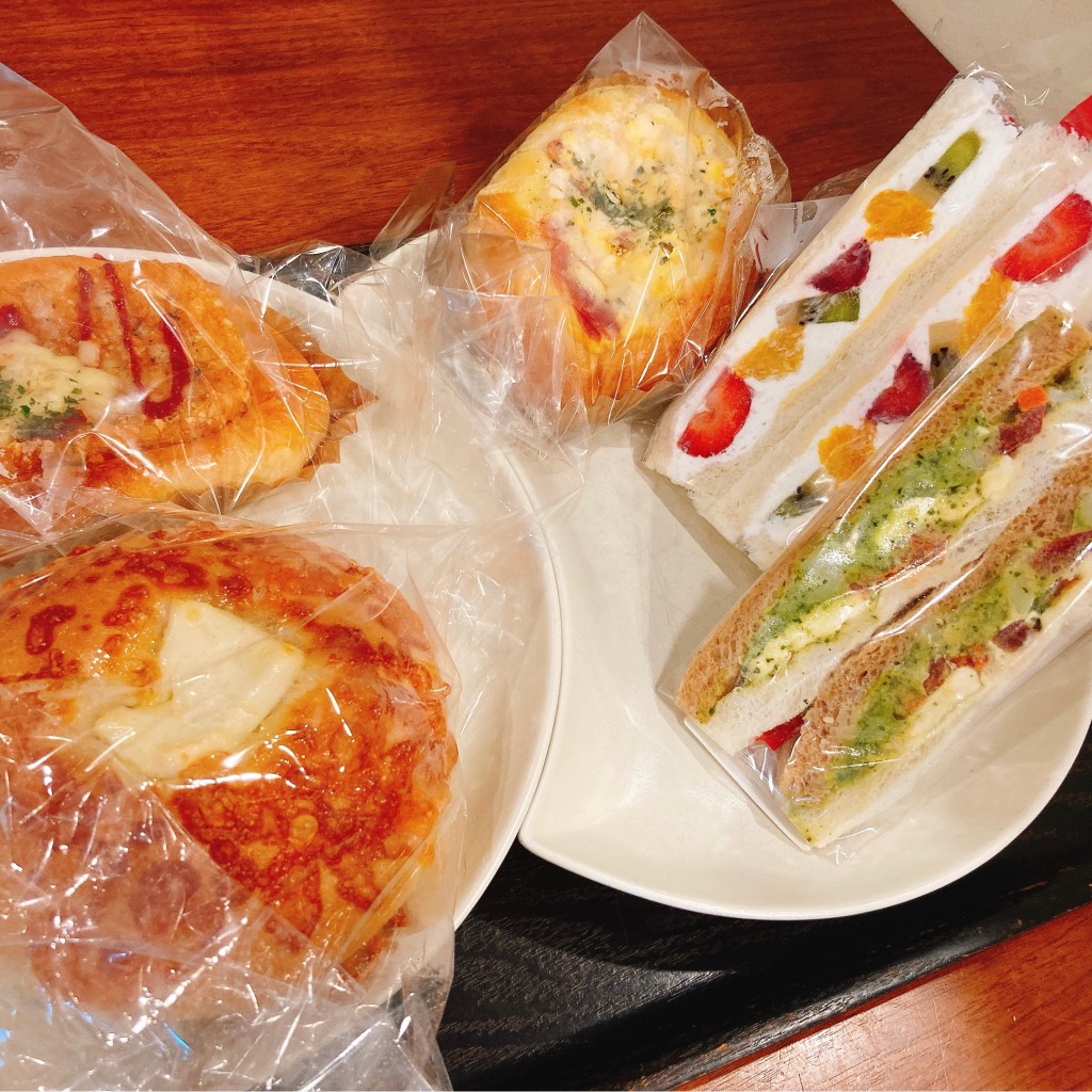ユーザーが投稿したパンの写真 - 実際訪問したユーザーが直接撮影して投稿した中野東ベーカリーMIYABI cafe & boulangerieの写真