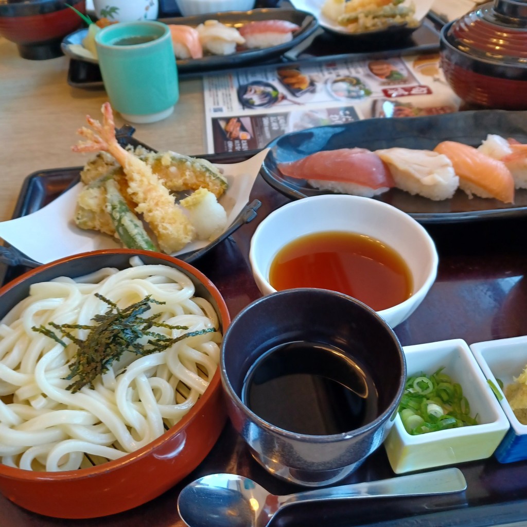 ユーザーが投稿したLunchいろどり膳セットの写真 - 実際訪問したユーザーが直接撮影して投稿した市原和食 / 日本料理北海道生まれ 和食処とんでん 市原店の写真