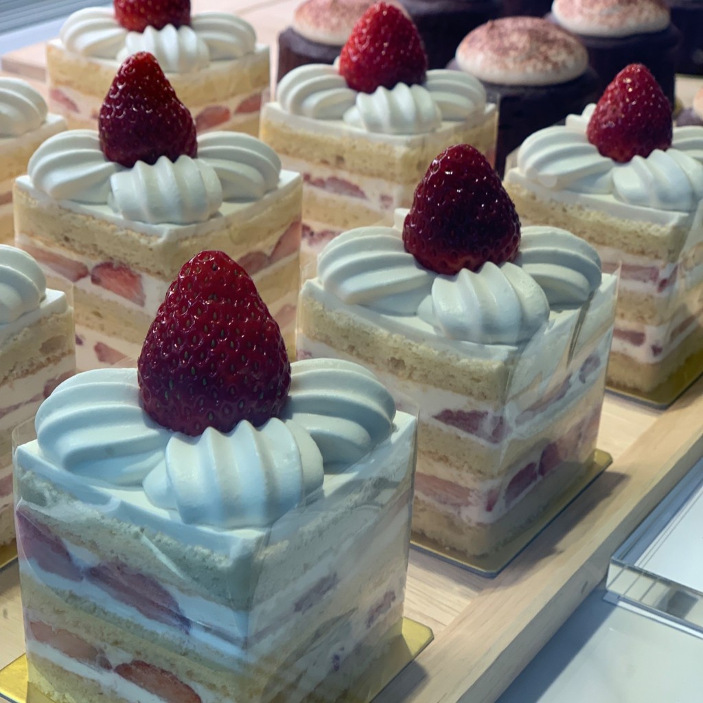 ユーザーが投稿したショートケーキイチゴの写真 - 実際訪問したユーザーが直接撮影して投稿した銀座スイーツシヅカ洋菓子店 自然菓子研究所 銀座5丁目店の写真