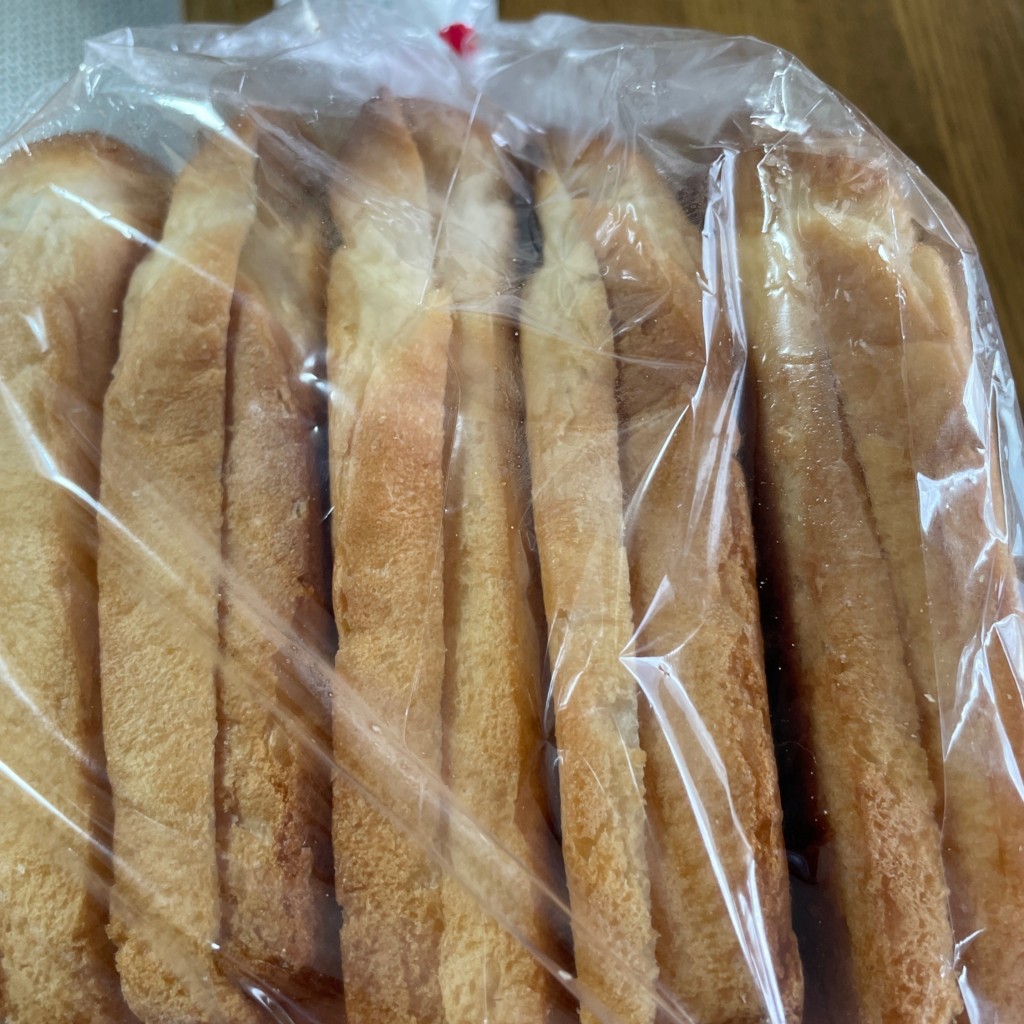 ユーザーが投稿した食パンの写真 - 実際訪問したユーザーが直接撮影して投稿した加美北ベーカリーパン工房鳴門屋 本社売店の写真