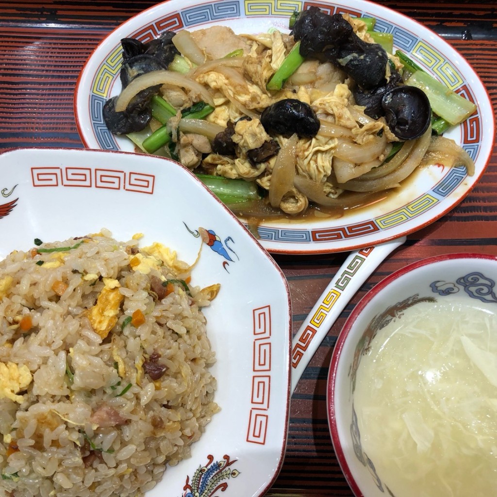 ユーザーが投稿した炒飯&豚肉と木耳の玉子炒めセットの写真 - 実際訪問したユーザーが直接撮影して投稿した西五反田餃子大阪王将 西五反田店の写真