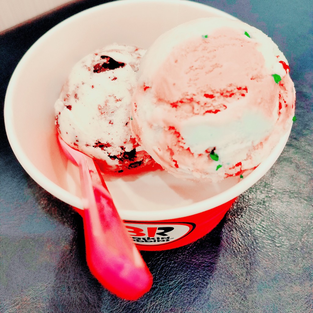ユーザーが投稿したスモールダブルカップの写真 - 実際訪問したユーザーが直接撮影して投稿したおもろまちアイスクリームサーティワン サンエー那覇メインプレイス店の写真
