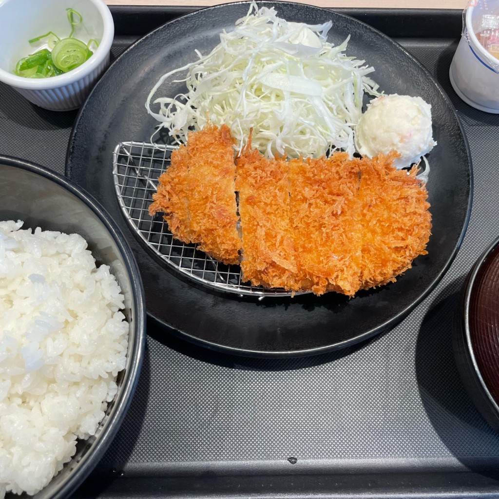 ユーザーが投稿した得朝ロースカツ定食の写真 - 実際訪問したユーザーが直接撮影して投稿した南幸とんかつ松のや ホテルユニゾ横浜駅西店の写真