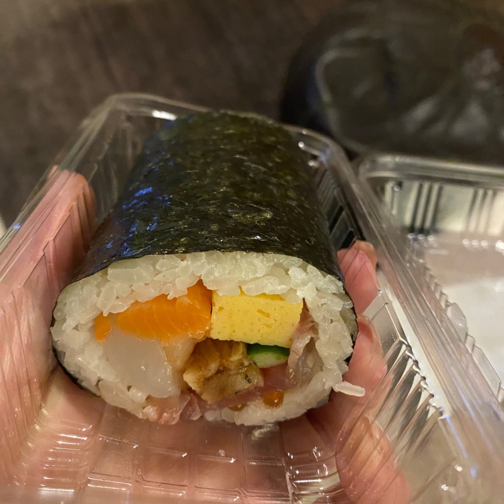 ユーザーが投稿した寿司(巻物)の写真 - 実際訪問したユーザーが直接撮影して投稿した南幸魚介 / 海鮮料理築地 魚きん 横浜店の写真