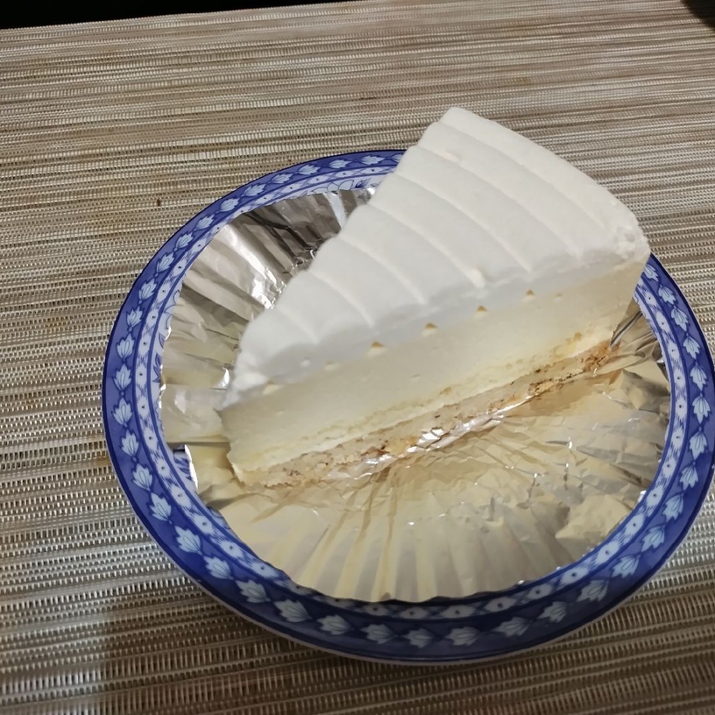 ユーザーが投稿したプラチナレアチーズケーキの写真 - 実際訪問したユーザーが直接撮影して投稿した銀座カフェ椿屋珈琲 銀座新館の写真