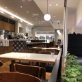 実際訪問したユーザーが直接撮影して投稿した新宿スイーツSALON BAKE & TEAの店舗内部の雰囲気写真
