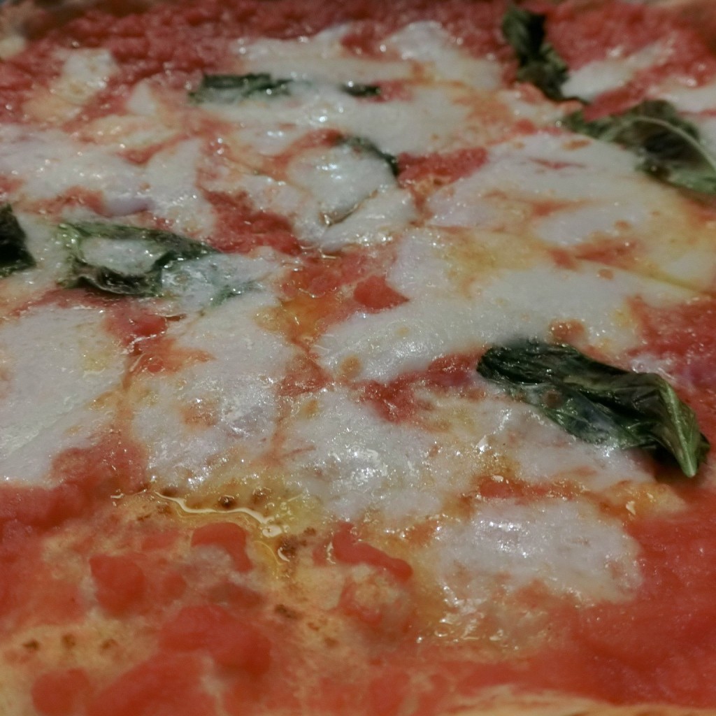 ひろHiroさんが投稿した日本橋室町ピザのお店Gino Sorbillo Artista Pizza Napoletana/ジーノ ソルビッロ アーティスタ ピッツア ナポレターナの写真
