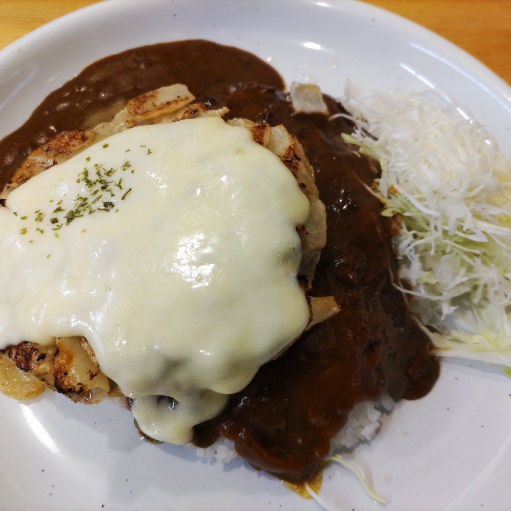 ユーザーが投稿したチーズハンバーグカレーの写真 - 実際訪問したユーザーが直接撮影して投稿した吉田カレーガレージ 中野店の写真