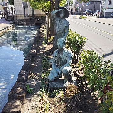 実際訪問したユーザーが直接撮影して投稿したお花茶屋銅像舟を曳く人像の写真