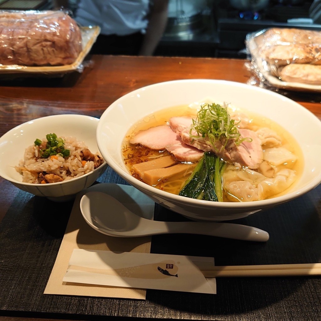 chokoholicさんが投稿した城北町ラーメン専門店のお店らーめん 鉢ノ葦葉/ラーメン ハチノアシハの写真