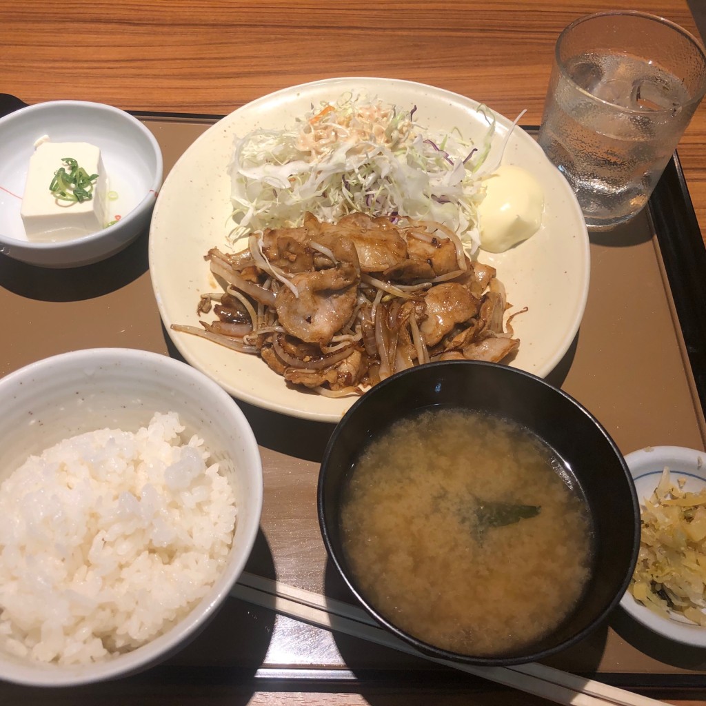 ユーザーが投稿したしょうが焼き定食の写真 - 実際訪問したユーザーが直接撮影して投稿した加納町定食屋やよい軒 三宮店の写真