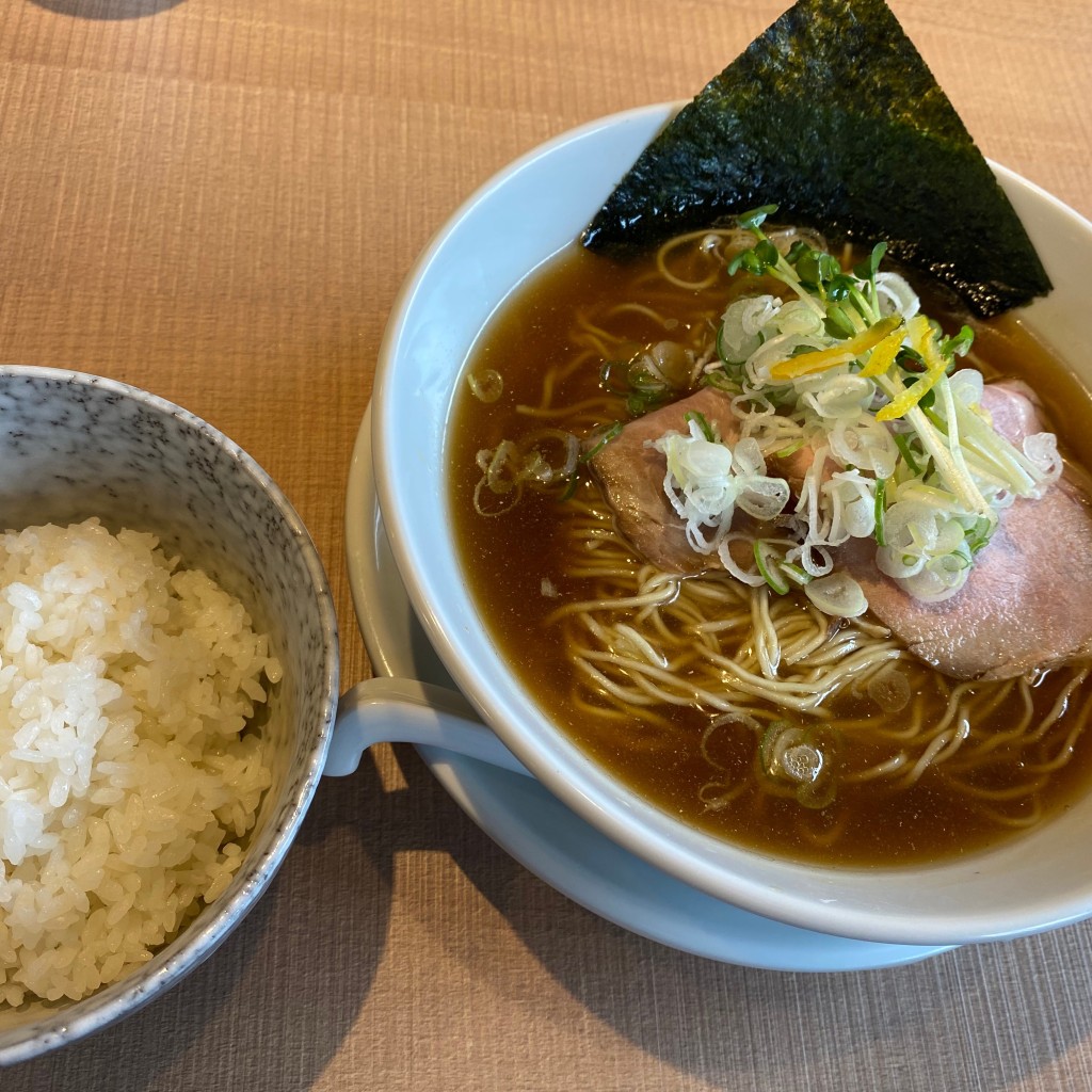 おうぇいさんさんが投稿した小島南ラーメン / つけ麺のお店中華そば専門 めんや いただき/チュウカソバセンモン メンヤイタダキの写真