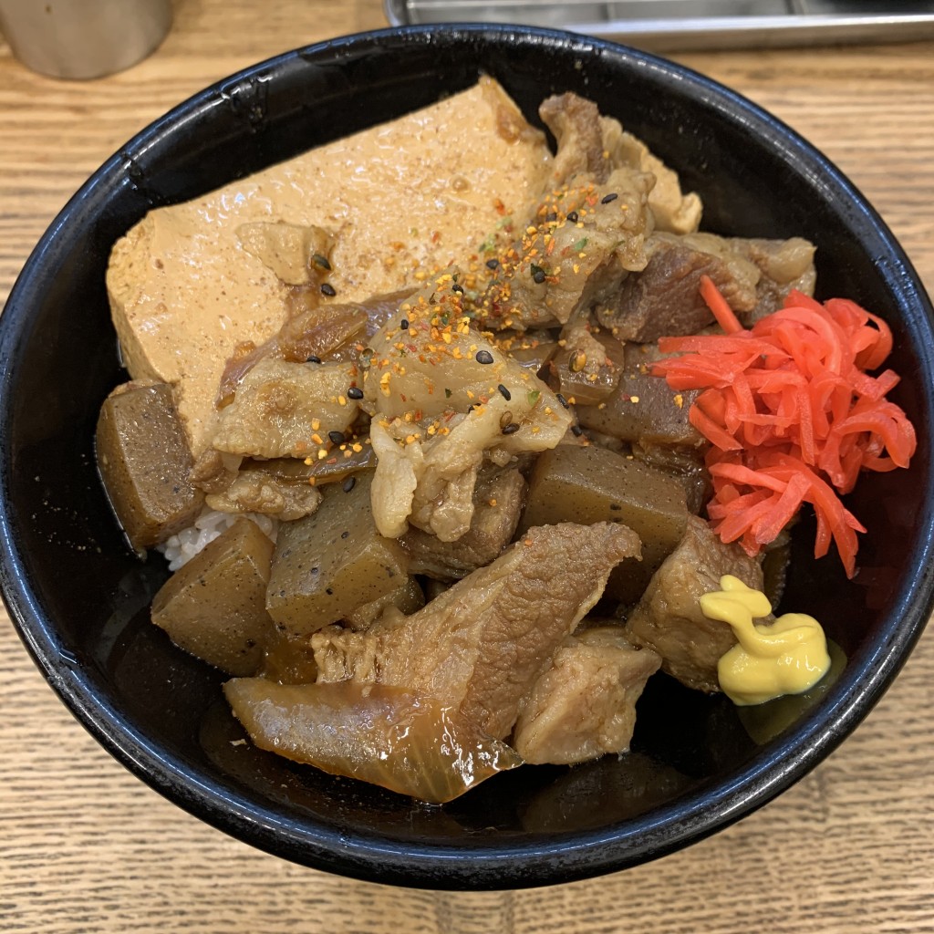 sobaniku-kさんが投稿した西新宿丼もののお店肉めし 岡むら屋 新宿西口店/ニクメシ オカムラヤ シンジュクニシグチテンの写真