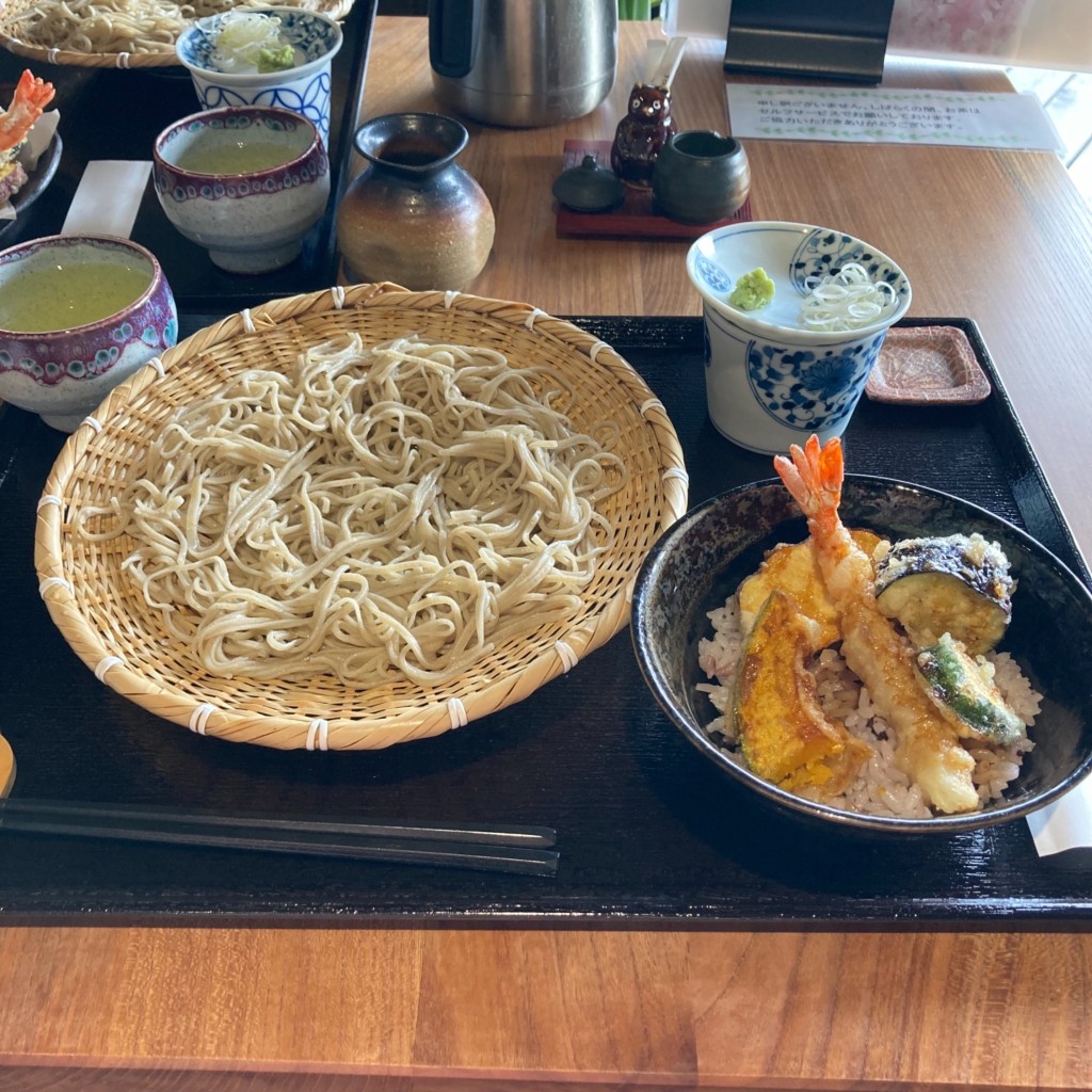 ユーザーが投稿したざるそばとミニ天丼の写真 - 実際訪問したユーザーが直接撮影して投稿した上之郷そばそば旬彩 千風の写真