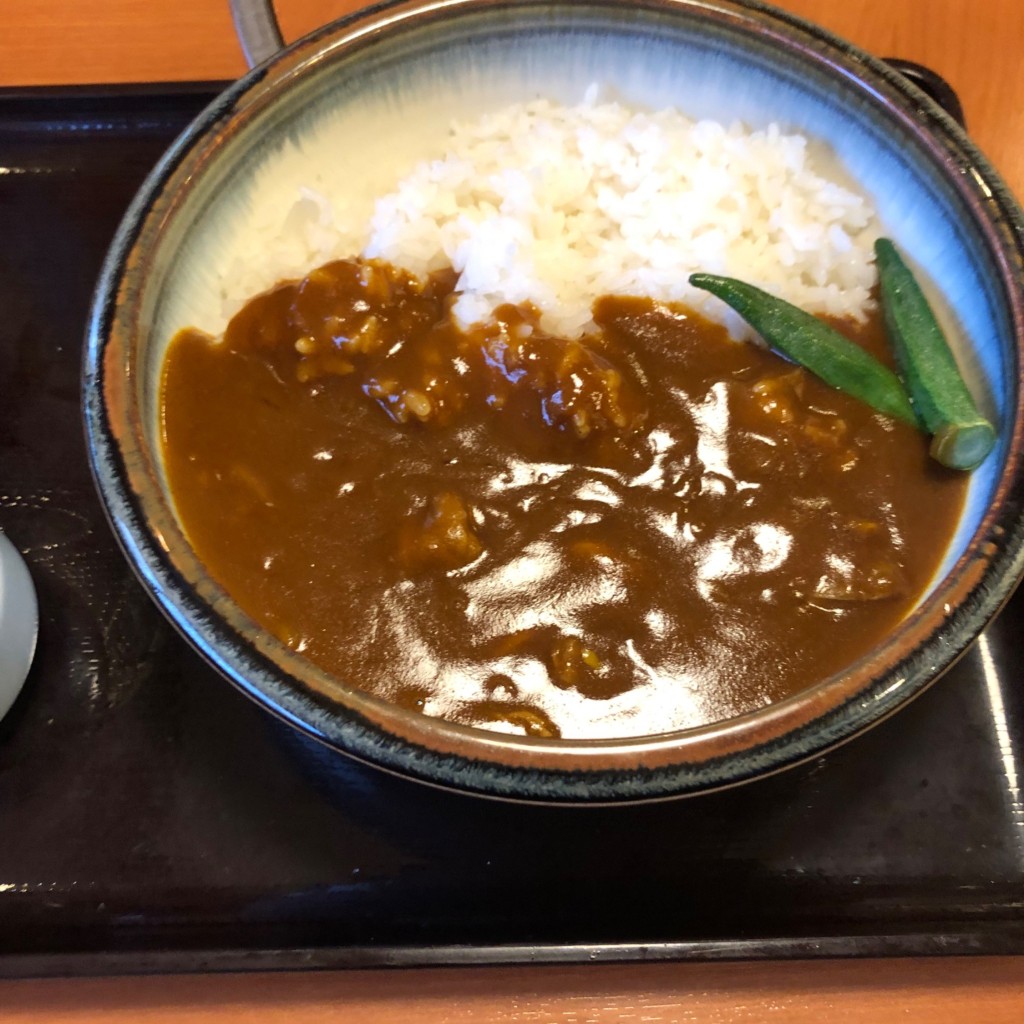 ユーザーが投稿したやわらか牛肉カレーライスの写真 - 実際訪問したユーザーが直接撮影して投稿した富士見町ファミリーレストラン和食さと 西立川店の写真