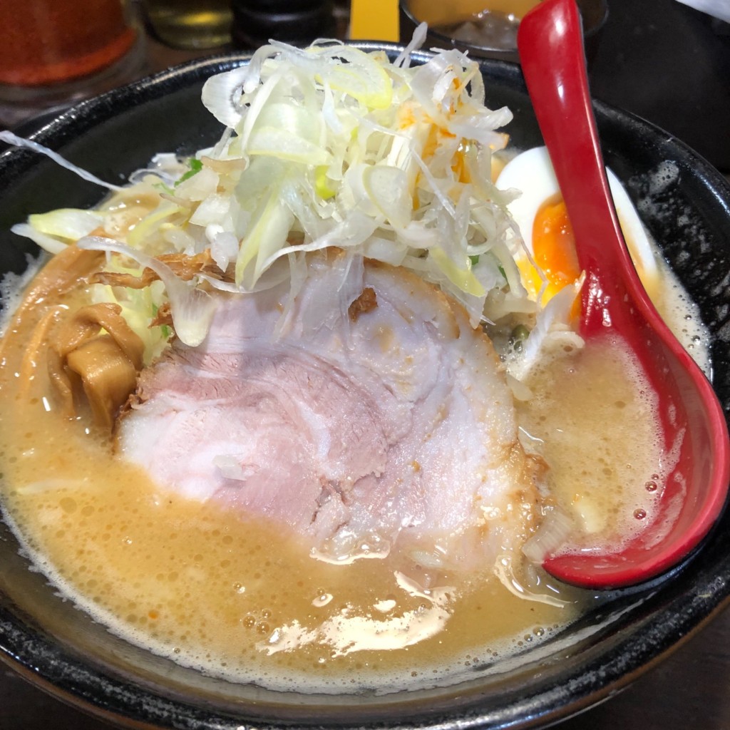 ひできにゃさんが投稿した東池袋ラーメン専門店のお店麺処 花田 池袋店/メンドコロ ハナダ イケブクロテンの写真