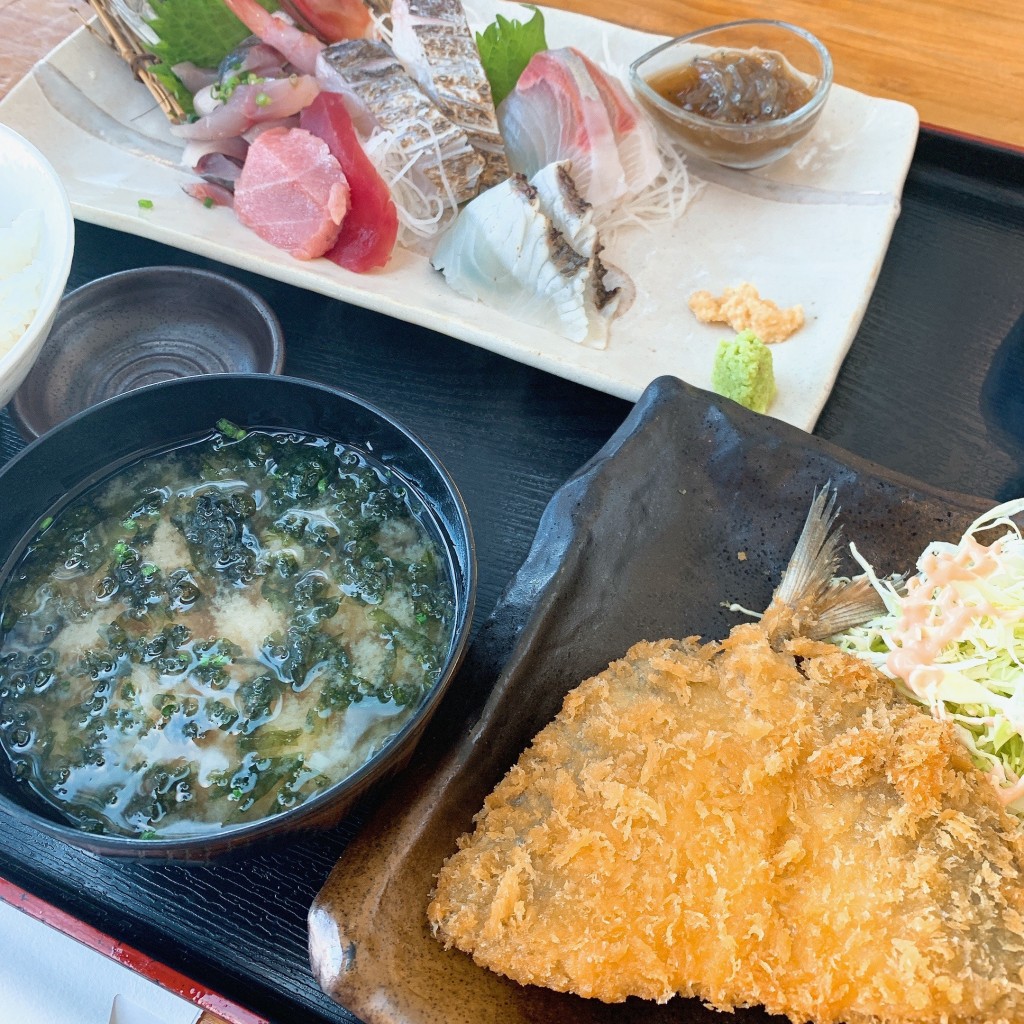 ユーザーが投稿した地魚刺身定食の写真 - 実際訪問したユーザーが直接撮影して投稿した真鶴魚介 / 海鮮料理魚座の写真