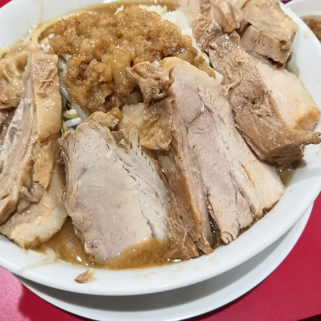 ユーザーが投稿した豚ラーメン ヤサイアブラの写真 - 実際訪問したユーザーが直接撮影して投稿した新町ラーメン / つけ麺あいすべきものすべてに ニュータウン店の写真