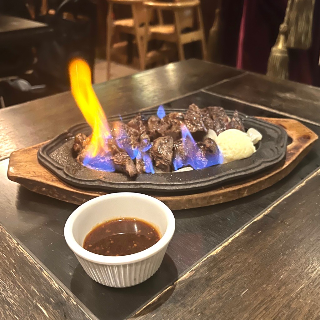 ユーザーが投稿したブラックアンガス牛のステーキの写真 - 実際訪問したユーザーが直接撮影して投稿した台場洋食KING OF THE PIRATESの写真