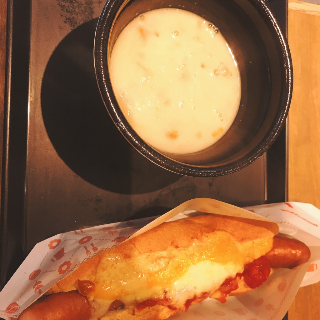 ユーザーが投稿したダブルチーズドッグの写真 - 実際訪問したユーザーが直接撮影して投稿した角田町ドーナツミスタードーナツ ekimo梅田の写真