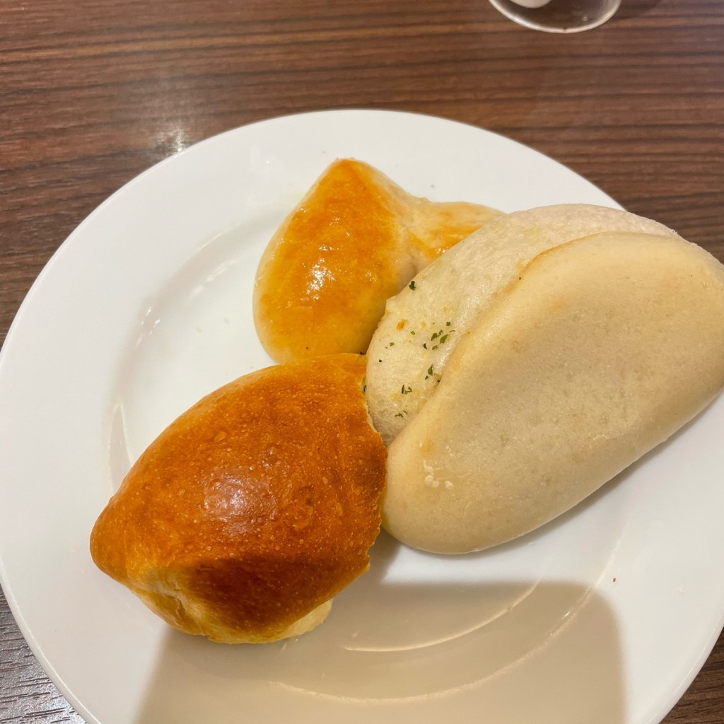 ユーザーが投稿した若鶏と彩野菜のグリルの写真 - 実際訪問したユーザーが直接撮影して投稿した梅田ファミリーレストランサンマルク 大阪ステーションシティ店の写真