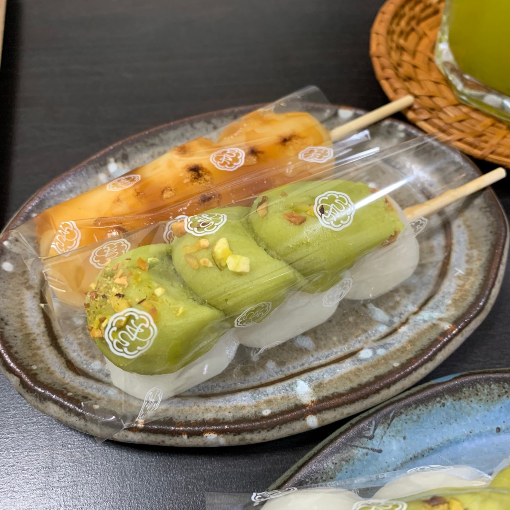 ユーザーが投稿した串団子みたらしの写真 - 実際訪問したユーザーが直接撮影して投稿した浅野和菓子菓匠きくたろう アミュプラザ小倉店の写真