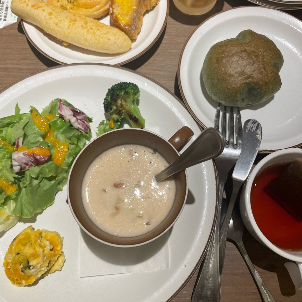 ユーザーが投稿したL 濃厚クラムチャウダースープの写真 - 実際訪問したユーザーが直接撮影して投稿した南幸洋食バケット 横浜ジョイナス店の写真