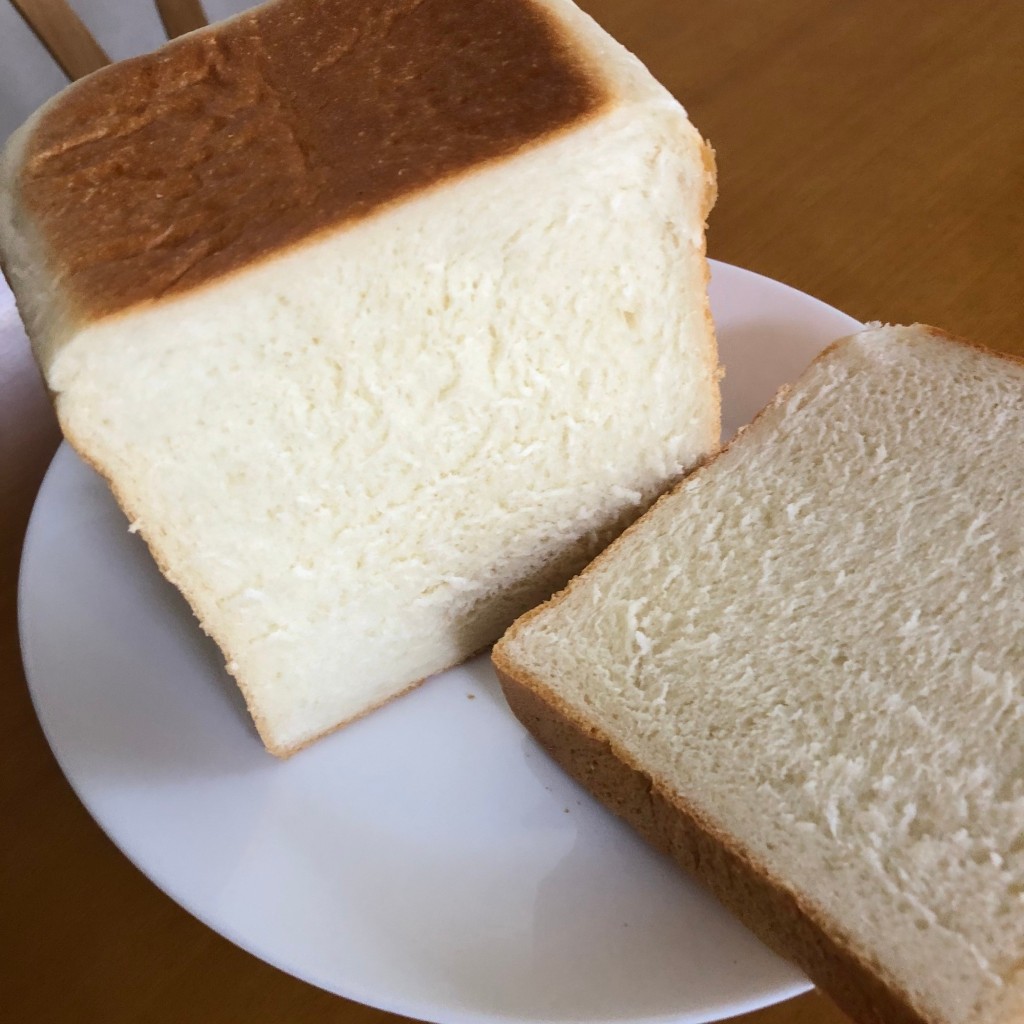 ユーザーが投稿した生クリーム食パンの写真 - 実際訪問したユーザーが直接撮影して投稿した高倉町食パン専門店一本堂 刈谷高倉店の写真