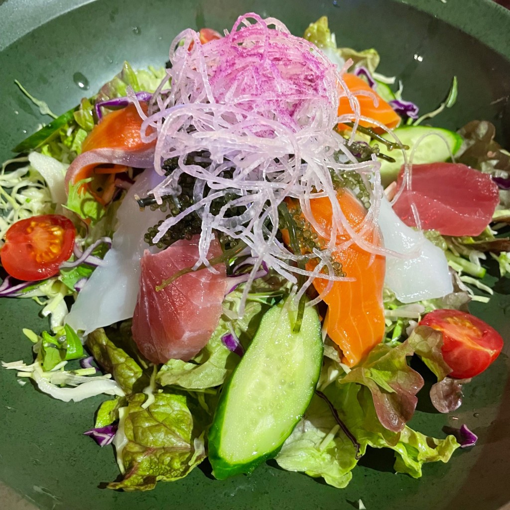 ユーザーが投稿した海鮮サラダの写真 - 実際訪問したユーザーが直接撮影して投稿した山川郷土料理美ら海太郎の写真