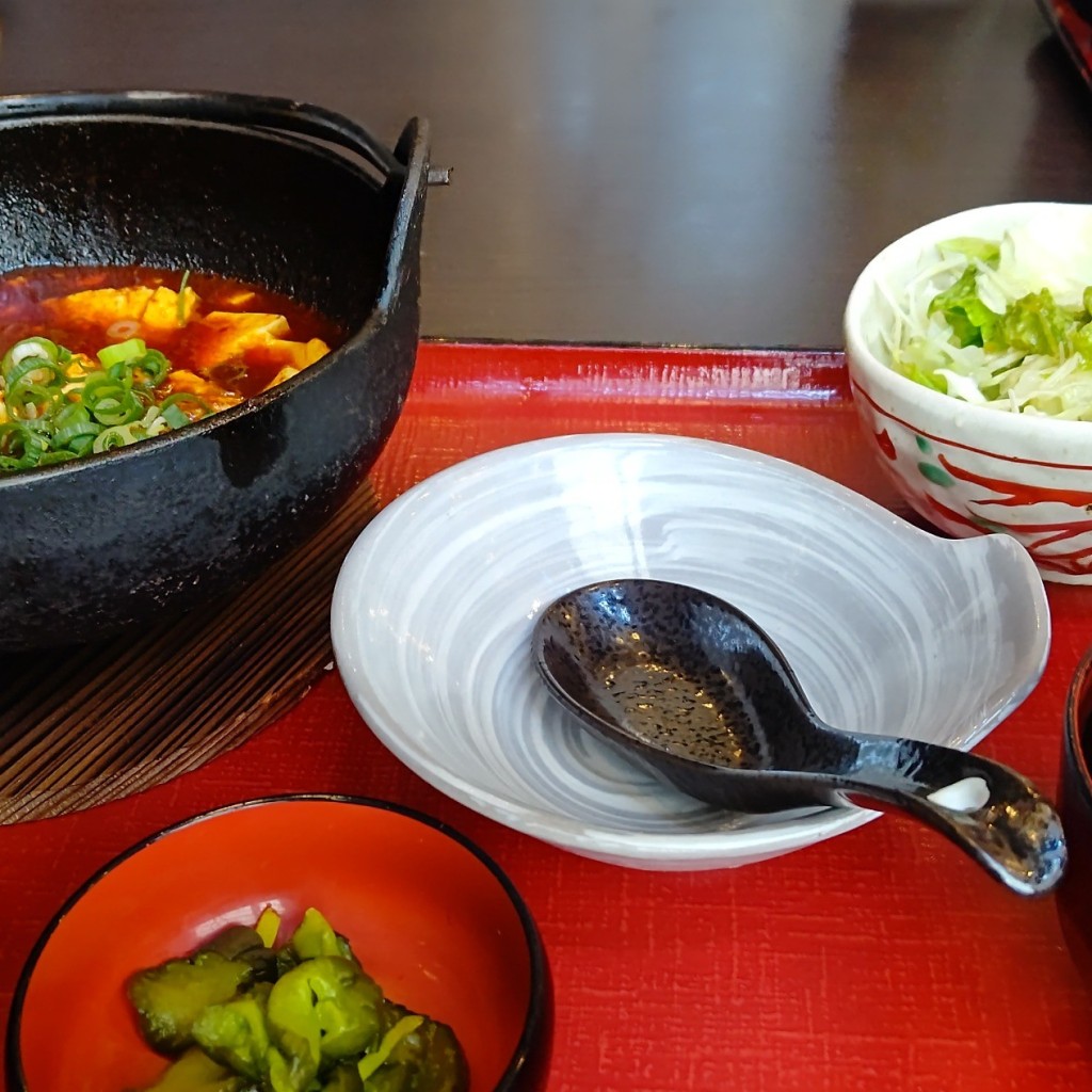 ユーザーが投稿した麻婆豆腐セットの写真 - 実際訪問したユーザーが直接撮影して投稿した平原ファミリーレストランぽっぽの湯 お食事処 Dishの写真