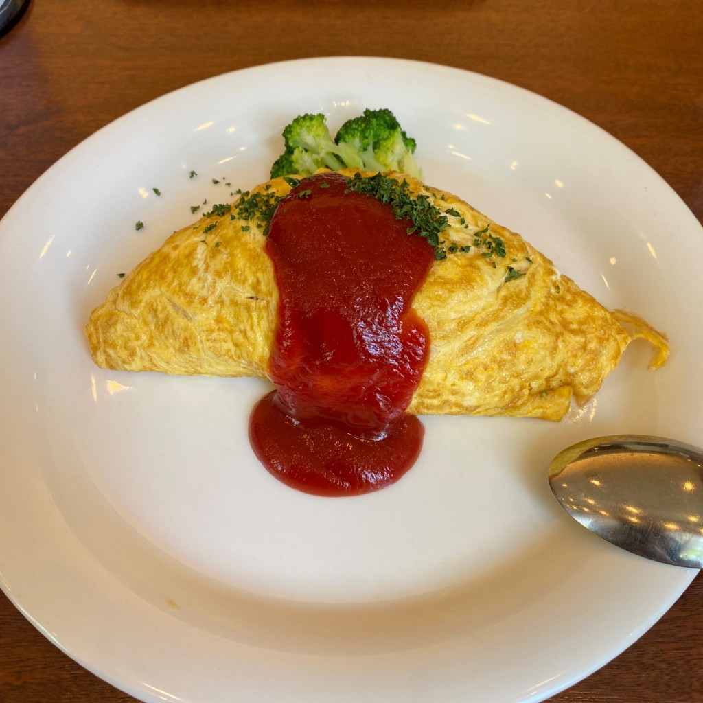 ユーザーが投稿した洋食屋さんのオムライスの写真 - 実際訪問したユーザーが直接撮影して投稿した本町カフェカフェ・ラルゴの写真