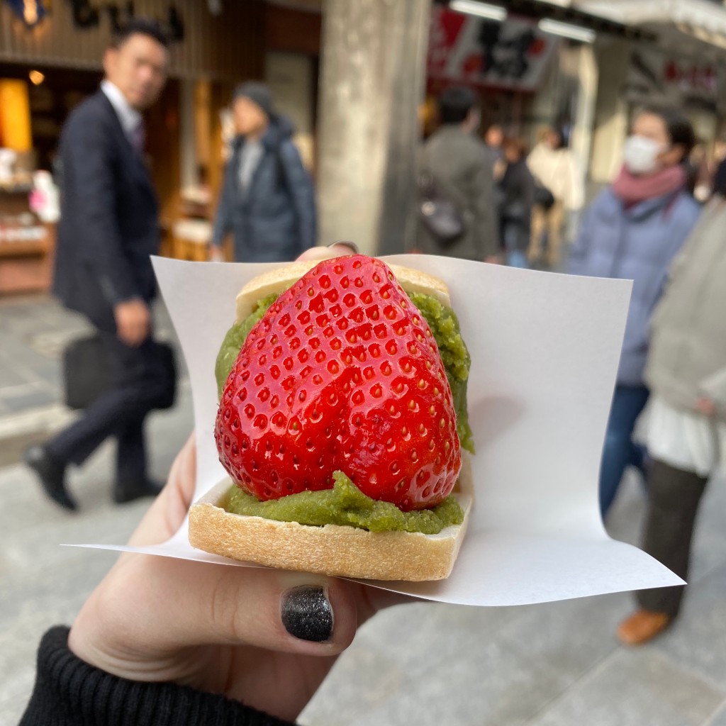 ユーザーが投稿したあまおういちご大福最中(八女茶餡)の写真 - 実際訪問したユーザーが直接撮影して投稿した宰府和菓子太宰府参道 天山の写真