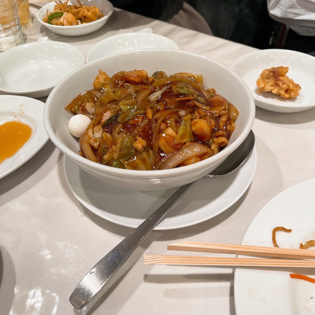 ユーザーが投稿した中華丼の写真 - 実際訪問したユーザーが直接撮影して投稿した東五反田中華料理梅林の写真