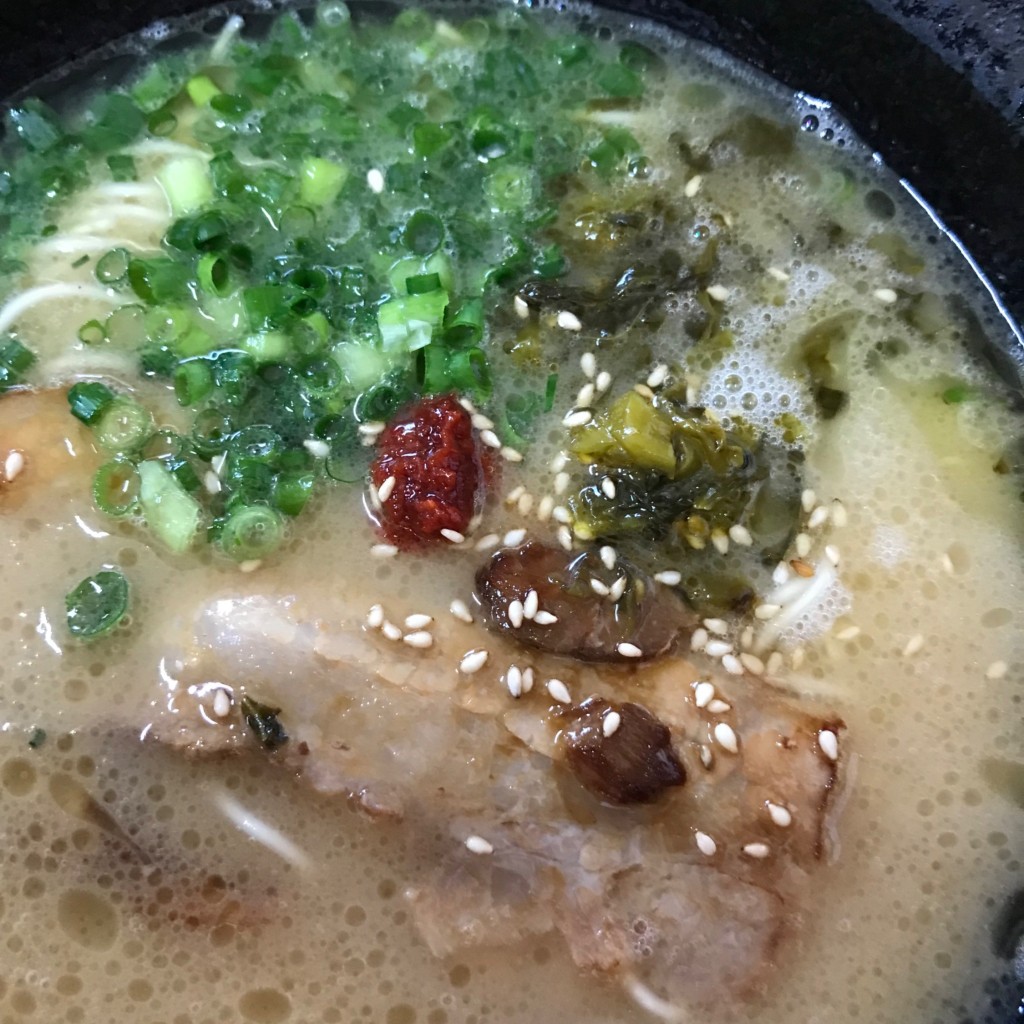 ユーザーが投稿した特製豚骨ラーメンの写真 - 実際訪問したユーザーが直接撮影して投稿した白鳥町向小駄良ラーメン / つけ麺郡上豚骨ラーメン カンミナ 白鳥店の写真