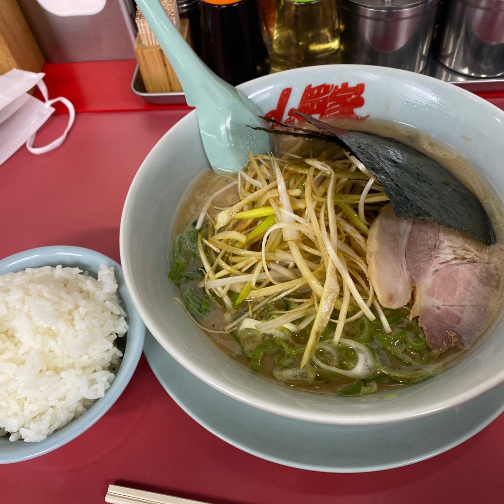 AYMKWKTさんが投稿した南二条西ラーメン専門店のお店ラーメン山岡家 南2条店/やまおかやの写真