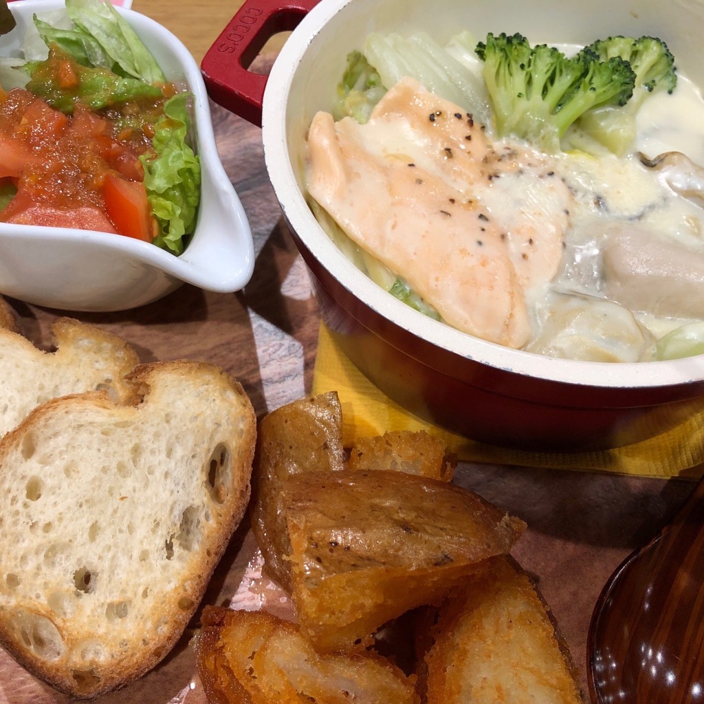 ユーザーが投稿した牡蠣とサーモンのクリーム煮の写真 - 実際訪問したユーザーが直接撮影して投稿した笹沖ファミリーレストランココス 笹沖店の写真