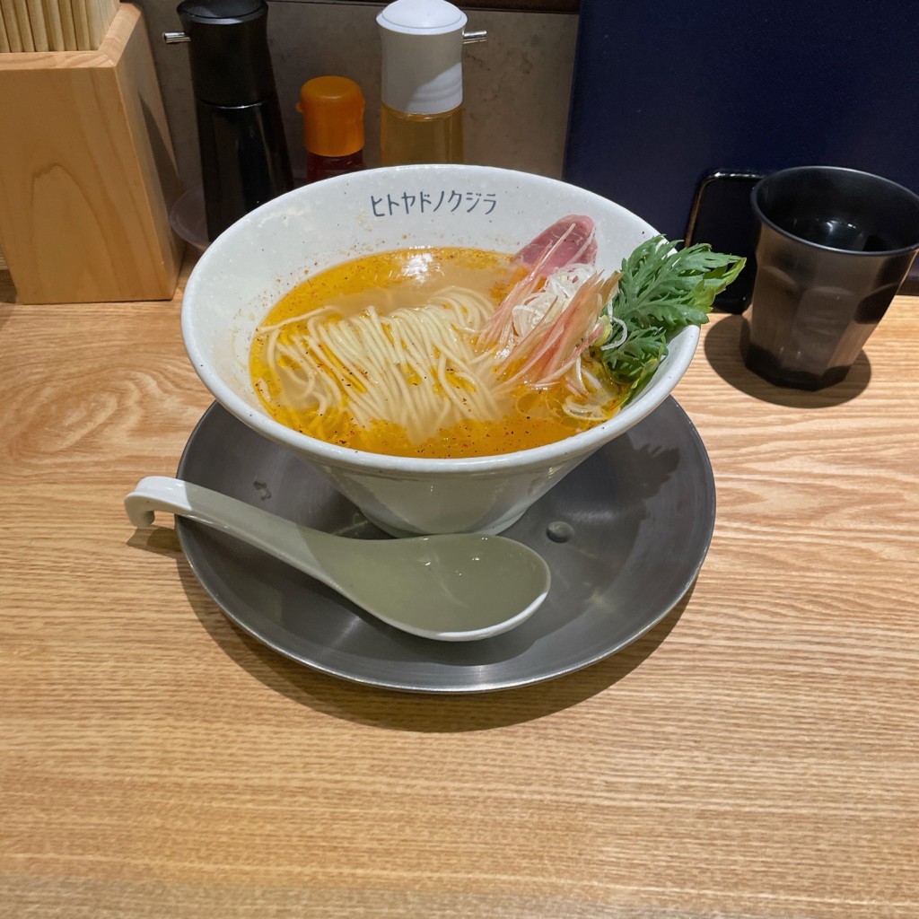 omiotsukemaruさんが投稿した七間町ラーメン専門店のお店大人のらーめん ヒトヤドノクジラ/オトナノラーメン ヒトヤドノクジラの写真