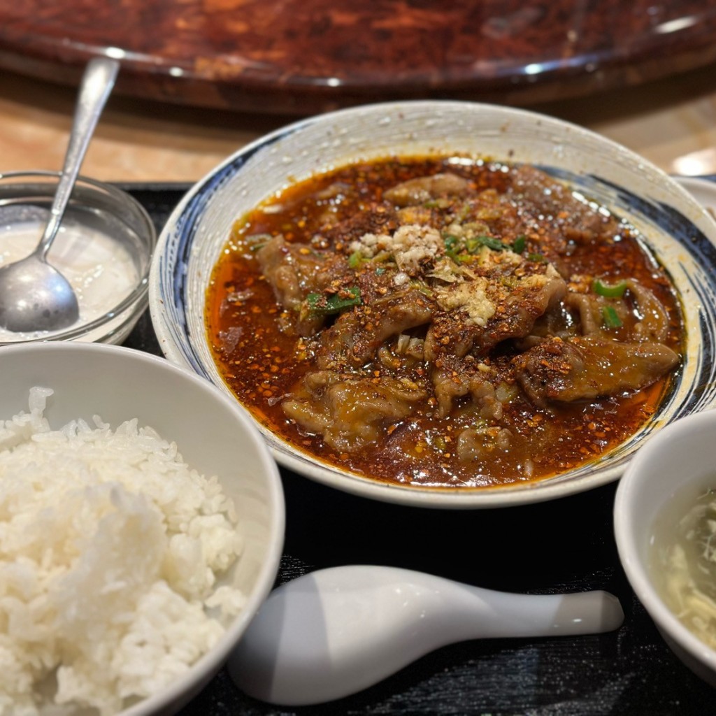 ユーザーが投稿した水煮牛肉定食の写真 - 実際訪問したユーザーが直接撮影して投稿した内神田四川料理四川料理 神田 天府の写真