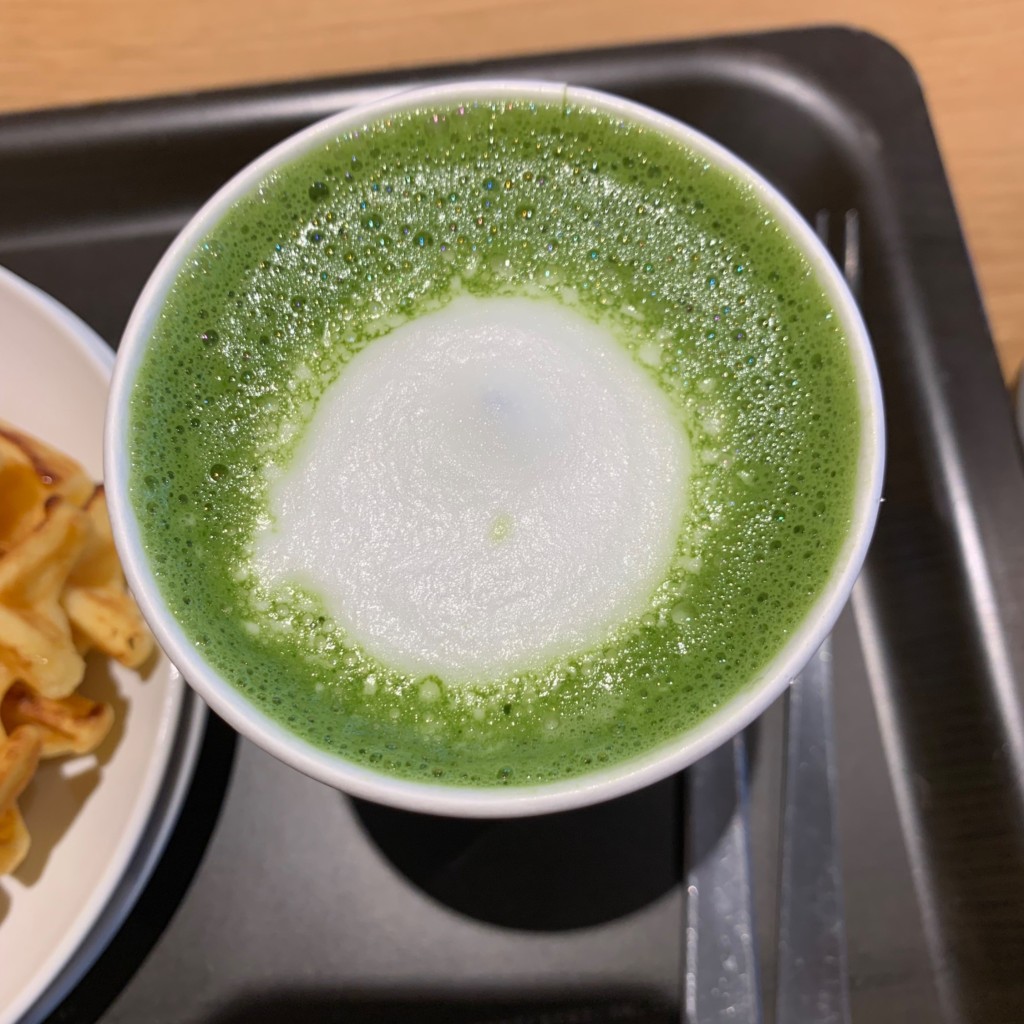 ユーザーが投稿した抹茶 ティー ラテの写真 - 実際訪問したユーザーが直接撮影して投稿した中山下カフェスターバックスコーヒー 岡山天満屋店の写真