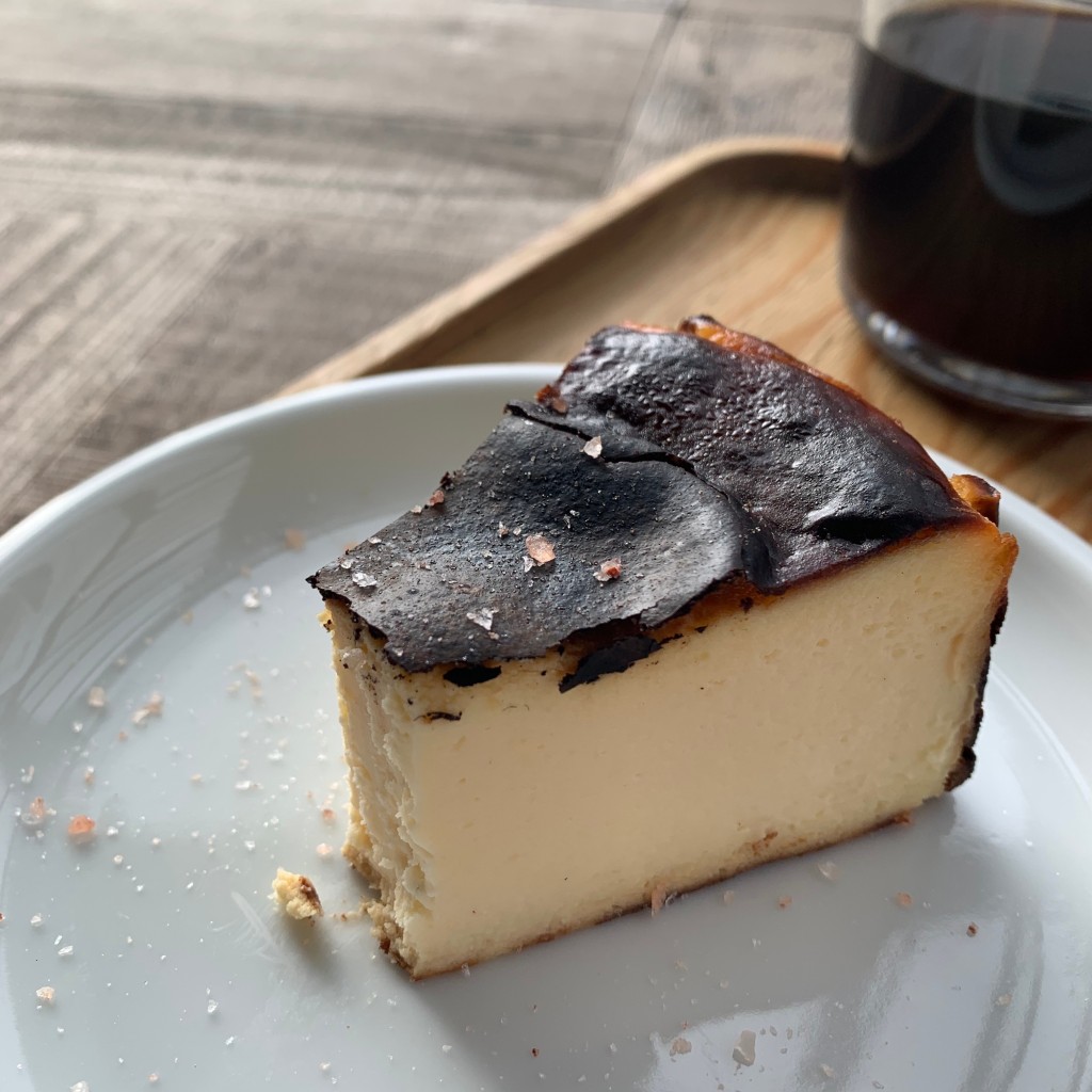 ユーザーが投稿したバスクチーズケーキの写真 - 実際訪問したユーザーが直接撮影して投稿した新通バル / バールUna rama de RICOの写真