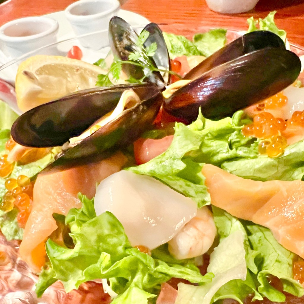 ユーザーが投稿したラグジュアリーサラダの写真 - 実際訪問したユーザーが直接撮影して投稿した桜川西洋料理レッドロブスター 上板橋店の写真