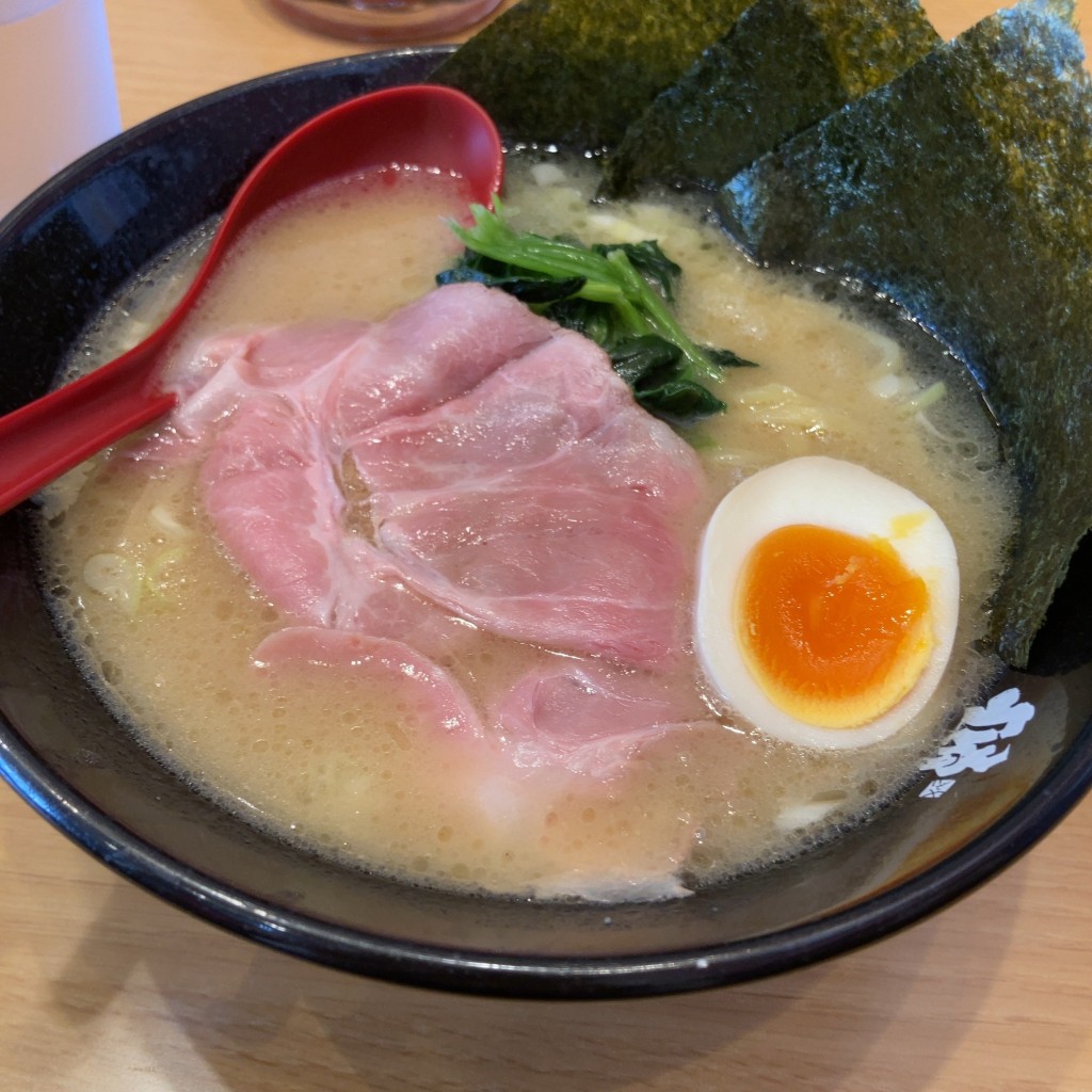 ユーザーが投稿したしょうゆとんこつラーメンセットの写真 - 実際訪問したユーザーが直接撮影して投稿した昭和町ラーメン / つけ麺めんya伊勢家の写真