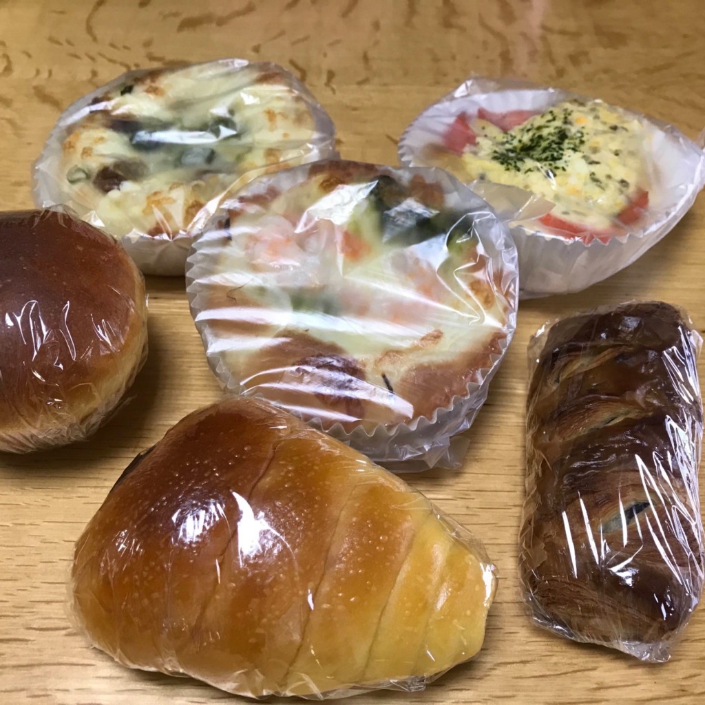 ユーザーが投稿したサーモンとタルタルソースのパンの写真 - 実際訪問したユーザーが直接撮影して投稿した池田ベーカリーぱんころんの写真
