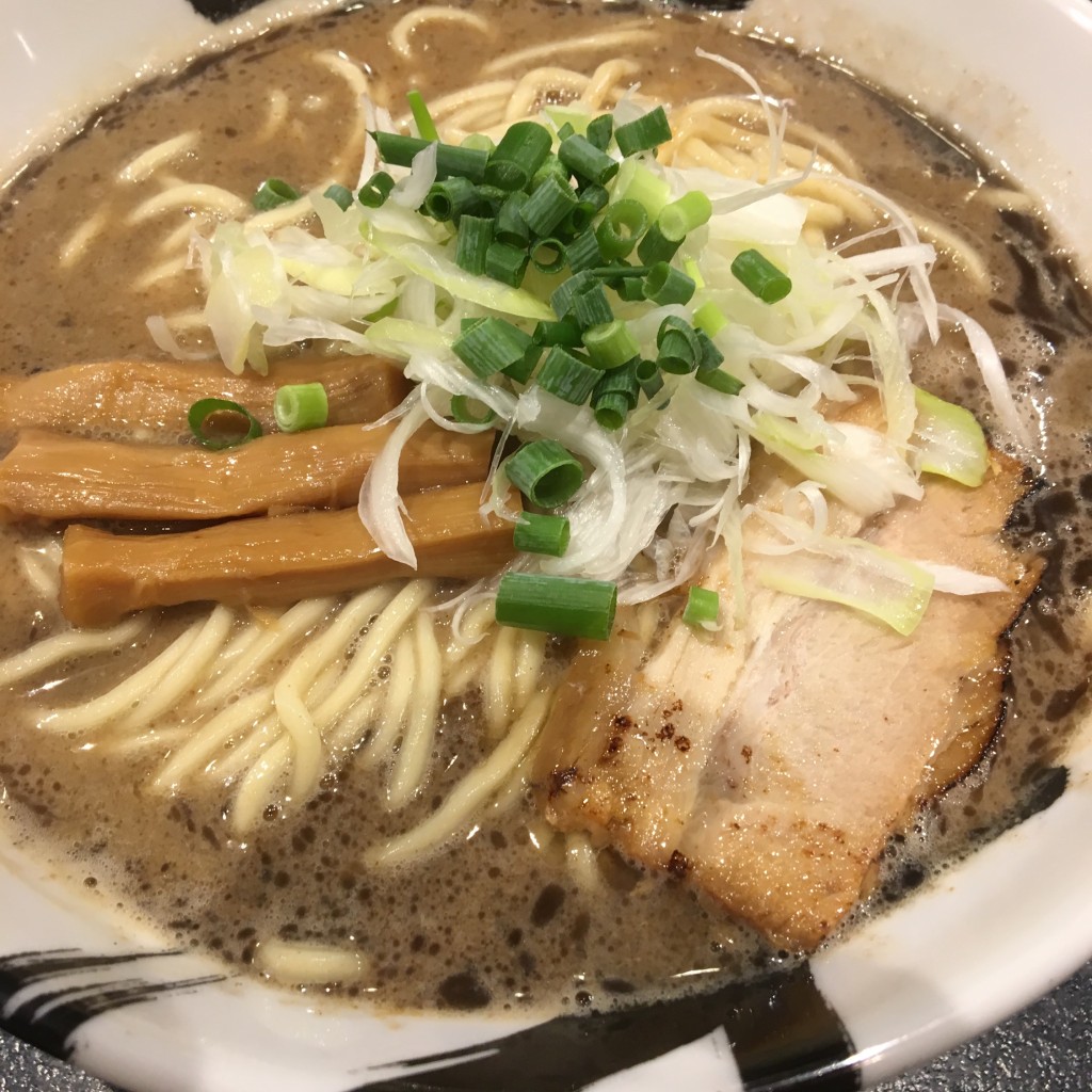 ユーザーが投稿したカツオラーメンの写真 - 実際訪問したユーザーが直接撮影して投稿した新寺ラーメン / つけ麺麺屋とがし 龍冴の写真