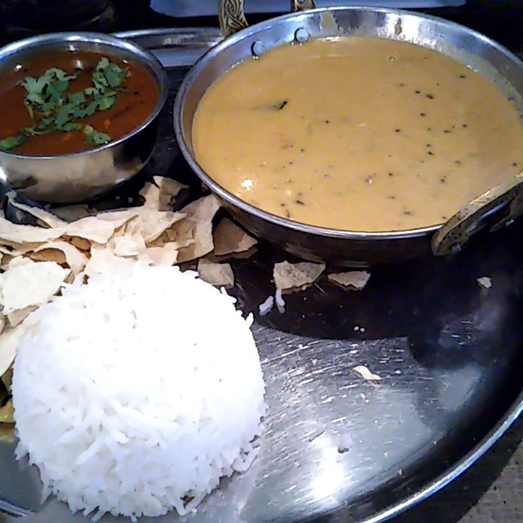 ユーザーが投稿したレモンソースのエビカレー(中辛)とラッサムの写真 - 実際訪問したユーザーが直接撮影して投稿した住吉町インド料理ボーディ セナの写真