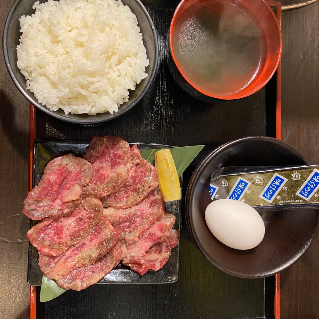 ユーザーが投稿した(特上)朝焼肉定食の写真 - 実際訪問したユーザーが直接撮影して投稿した美原焼肉牛乃家 函館美原店の写真