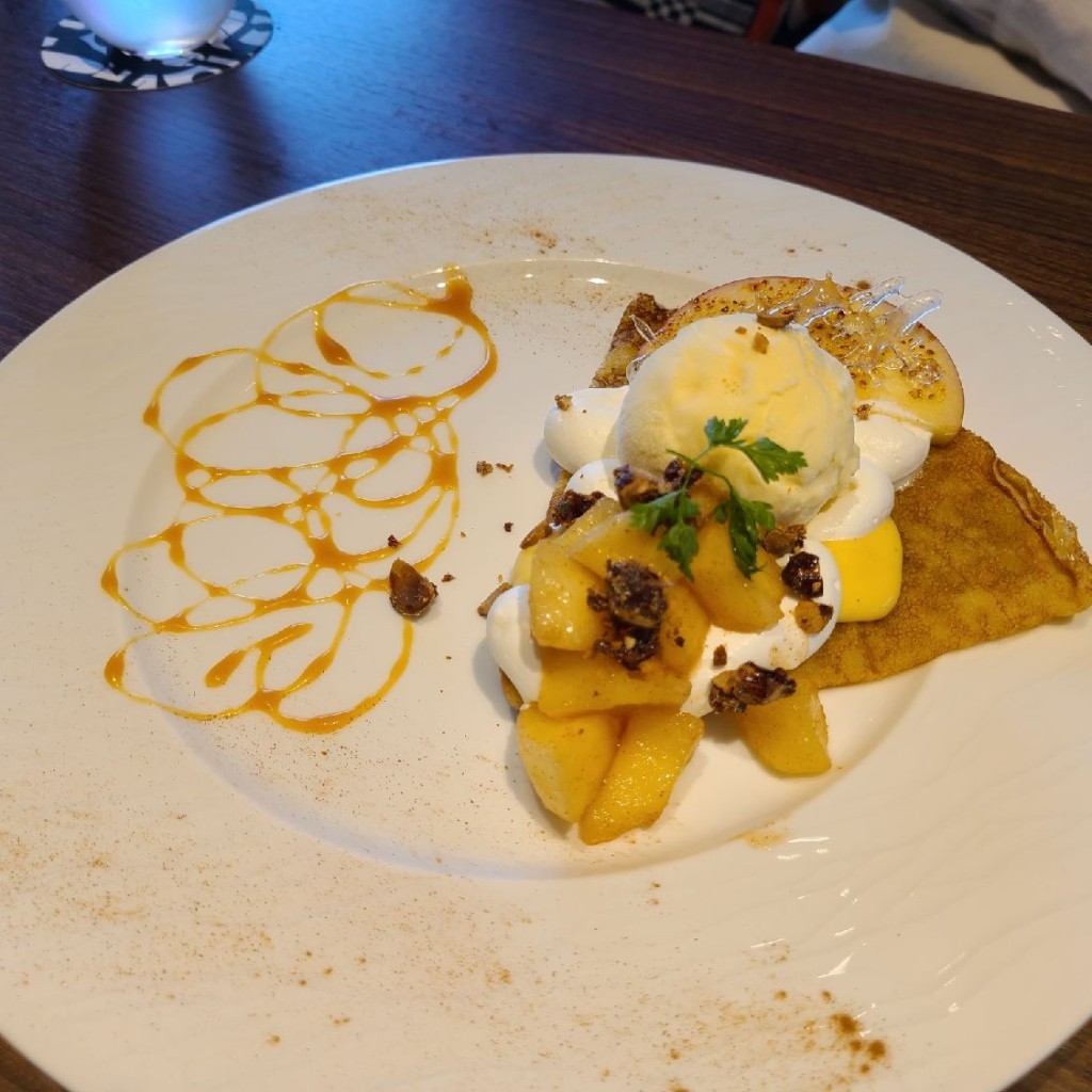 ユーザーが投稿したキャラメルりんごクレープの写真 - 実際訪問したユーザーが直接撮影して投稿した追分南洋食カフェ&レストラン Alla Voltaの写真